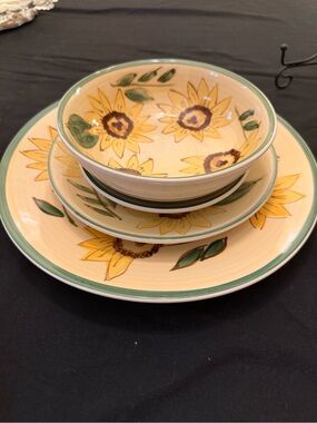 Home Essentials Sunflower Ceramic Dinnerware - Yellow & Green